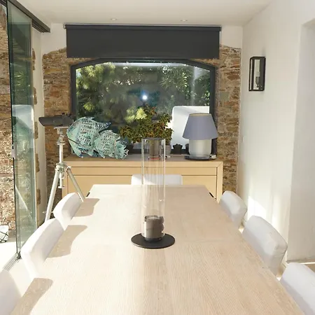 Les Cades Villa *