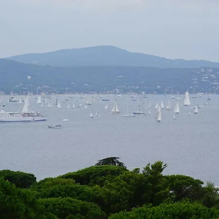 Les Cades Villa *